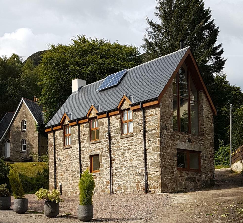 The Armoury Villa Glenfinnan Exterior photo